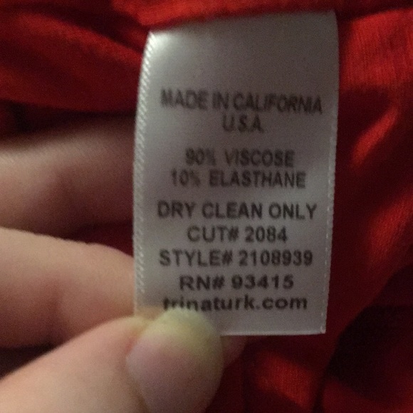 Trina Turk Raven Bodycon Dress Red Twist Shoulder Cocktail Midi Asymmetric 10 - Picture 7 of 7